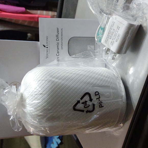 Young Living Haven Ceramic Essential Oil Diffuser NEW IN BOX!  NIB! - Picture 3 of 6